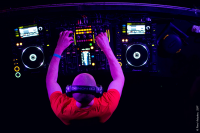 Dj Yu-Min