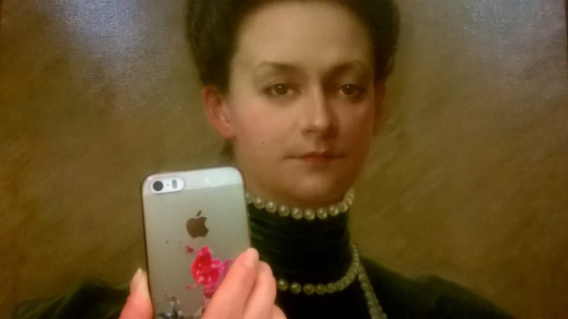 Селфи в музее или почему #MuseumSelfie обошёл #Шерлока