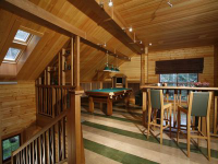 бильярдная в деревянном доме