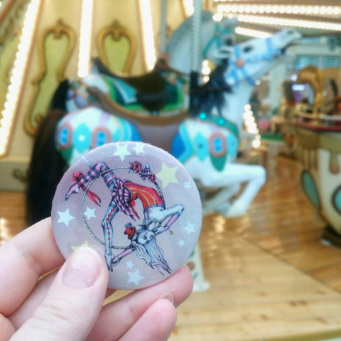 Сувенирная продукция: значки для цирковой студии