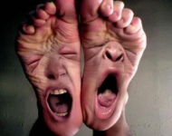 Боль в ступне при ходьбе: причины и лечение