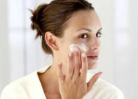 Какой крем для лица луше использовать ночью