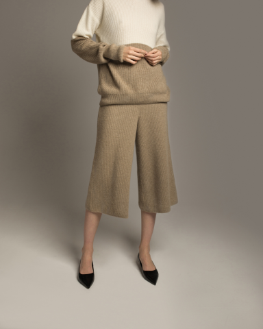 Retouching clothes and background