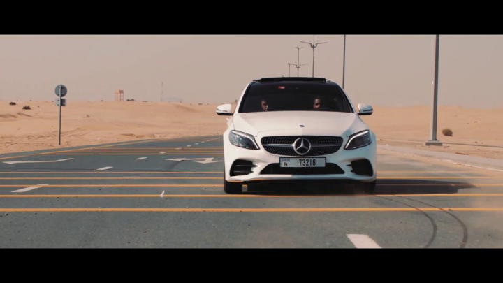 Teaser: Mercedes Dubai