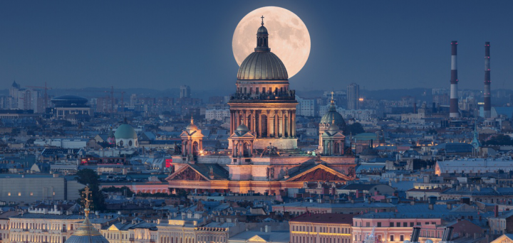 5 мест, рекомендуемых для посещения в Санкт-Петербурге