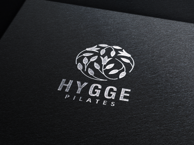 Логотип женского клуба по пилатесу "Hygge"