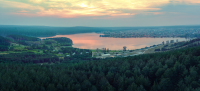 Панорама с видом на озеро