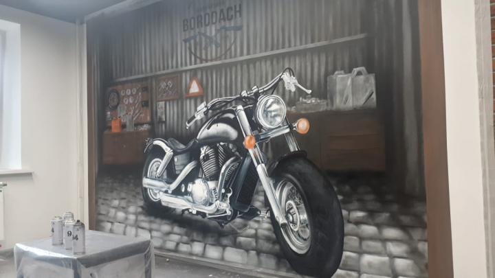 Граффити в барбершопе "Borodach"