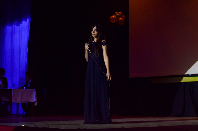 Кристина си-Не рядом