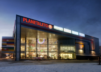 Каток и детский игровой центр в ТРК "Планеталето" г. Волжский