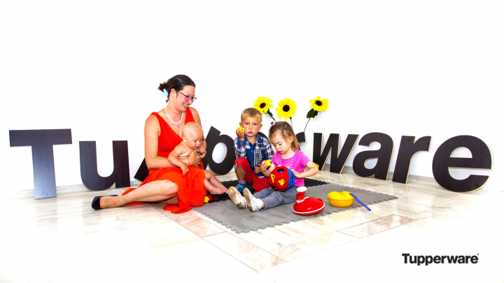 Для студии TUPPERWARE