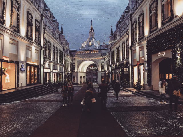 Новогодняя улица бутиков