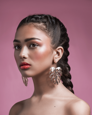 Plastic, color grading, skin cleaning, background cleaning, hair