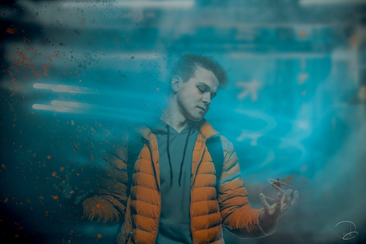 Арт в стилизации "Растворение"