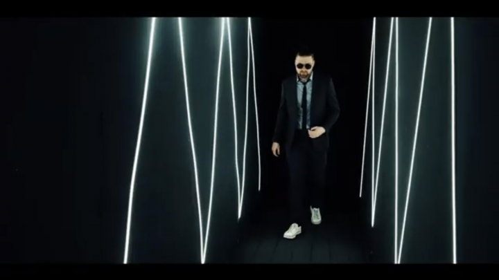 монтаж с наложением и эффектными переходами