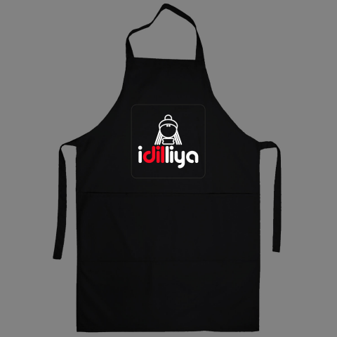 Знак-логотип "idilliya" на одежде.