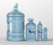 Пластиковые бутылки с водой