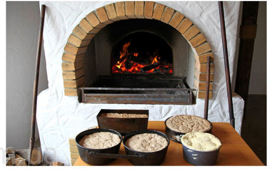 Как правильно испечь хлеб в русской печи