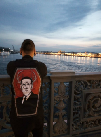 Наспинник Говард Лавкрафт