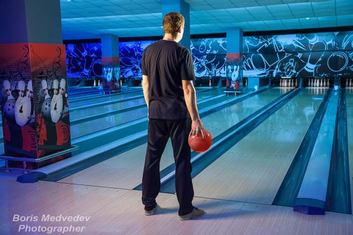 реклама боулинга и развлекательных комплексов