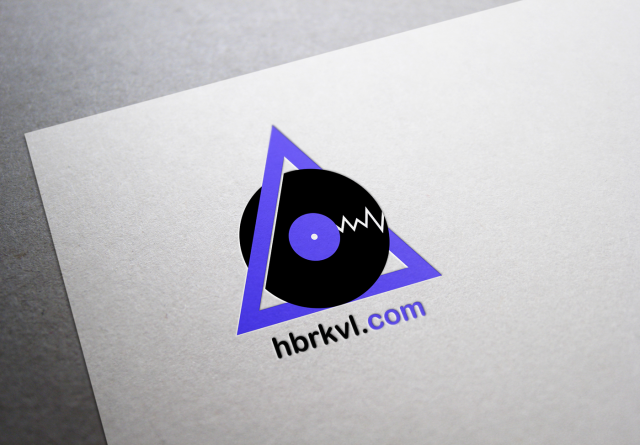 логотип американской магазина "House of broken vinyl"
