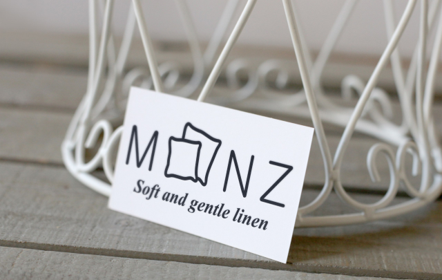 Moonz логотип для текстильных изделий Израиль