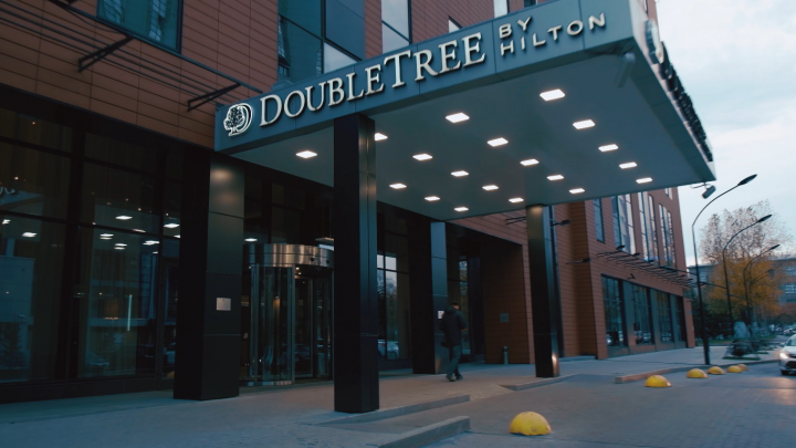 PRIME TIME - (first day in DOUBLETREE by HILTON)