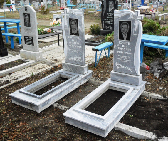 Памятники из мрамора