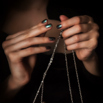 Hands&Chain