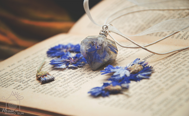 Рекламная фотография для магазина украшений ручной работы