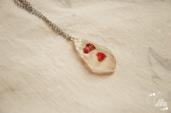 Украшение ручной работы (кристалл)