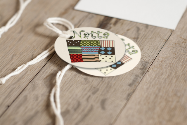 Логотип для дизайнера одежды в стиле patchwork