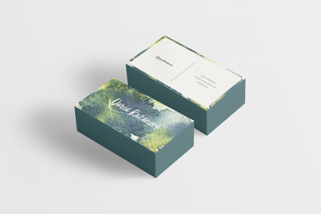 Визитка с акварельным фоном