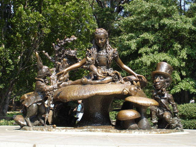 В мире Кроликов и Гусениц