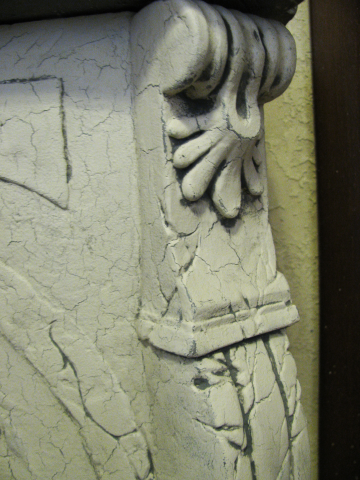 Фрагмент винтажного камина