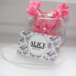 Визитка для интернет-магазина одежды