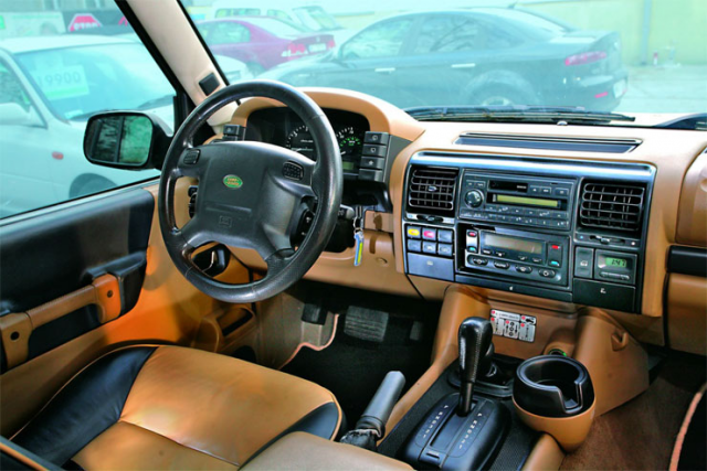 Замена фильтра салона Discovery 3 и 4