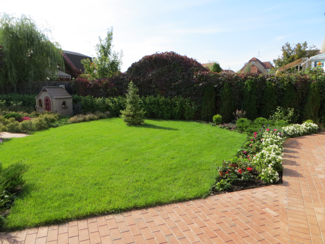 Дизайн участка таунхауса