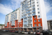 10-ти этажное жилое здание.