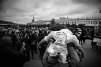 Пикет в защиту права женщин на аборт в Петербурге