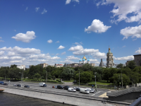 Вид на набережную реки Москва
