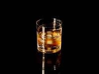 3д моделирование хрустального стакана с виски
