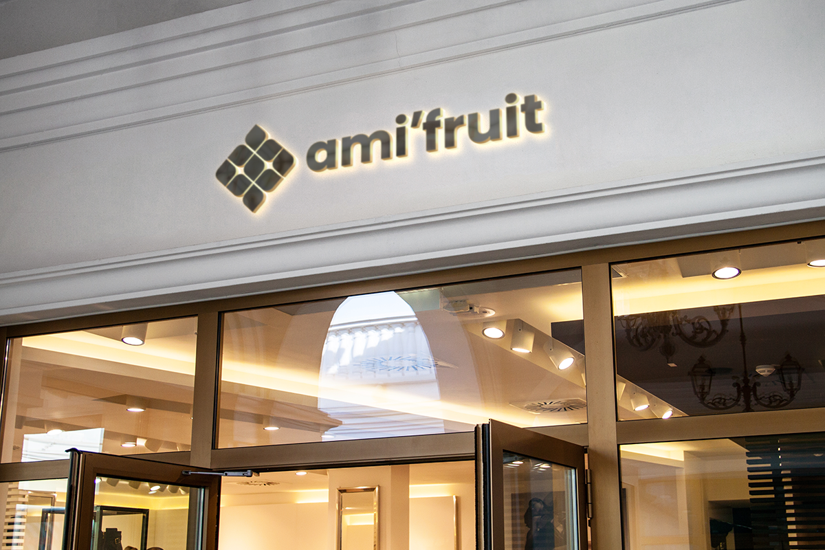 Shop Facade Logo MockUp.png