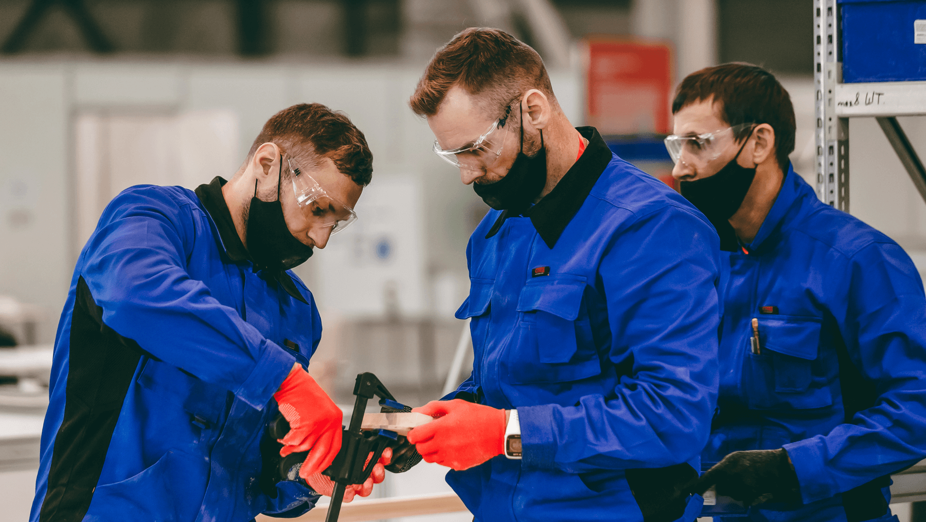 Привлек сотрудников предприятий к движению рационализаторов национального проекта «Производительность труда»