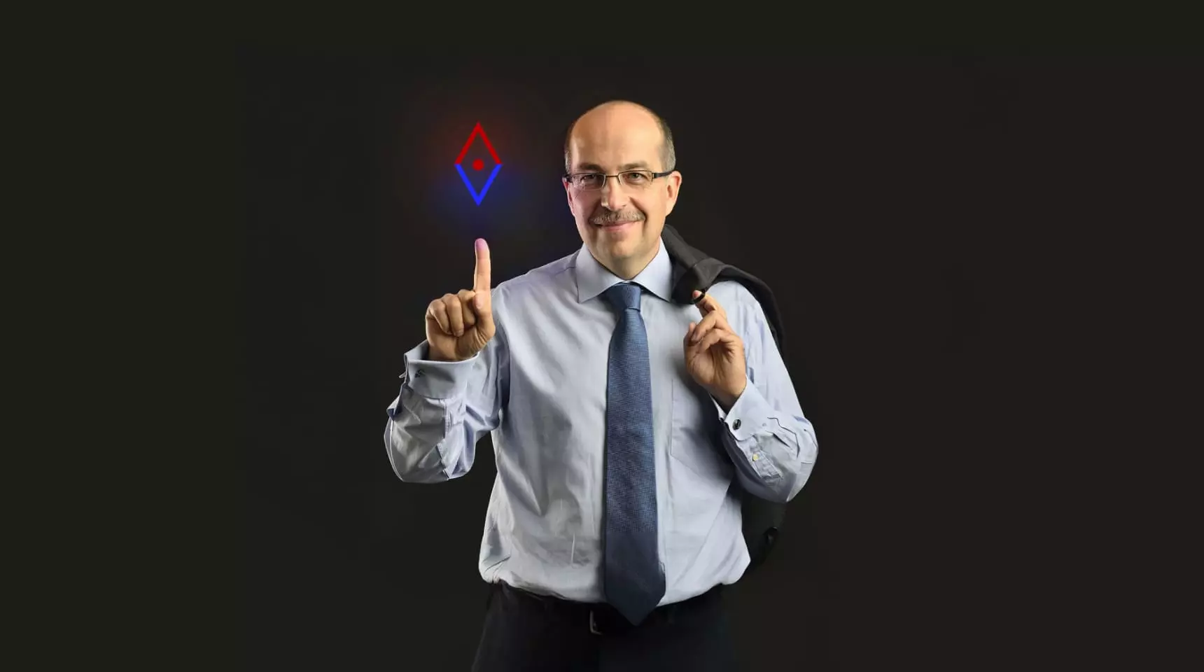 Дизайн и верстка на Тильде сайта для главного маркетолога страны Игоря Манна