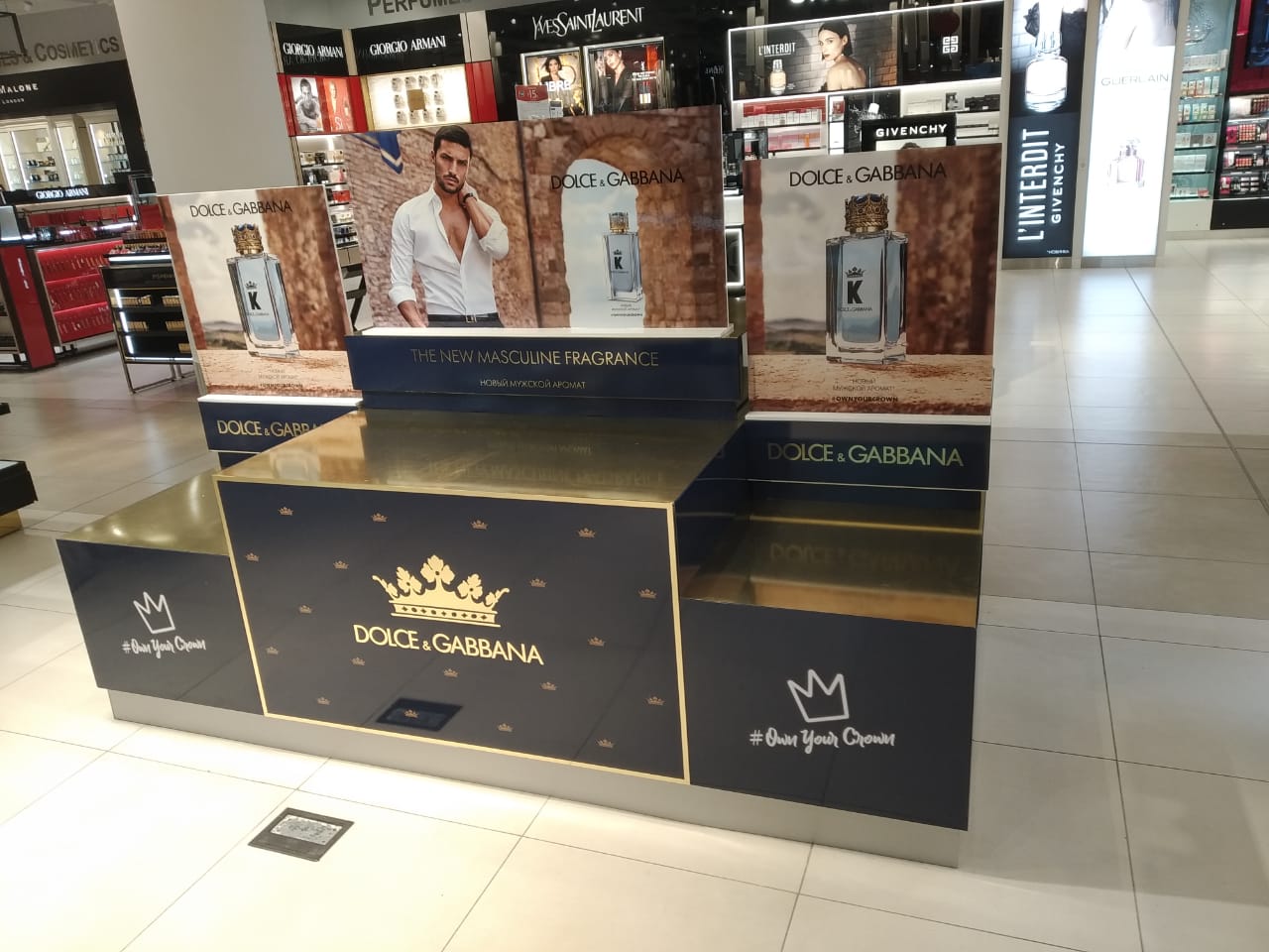 Подиум Дольче Габбана WA0014.jpg