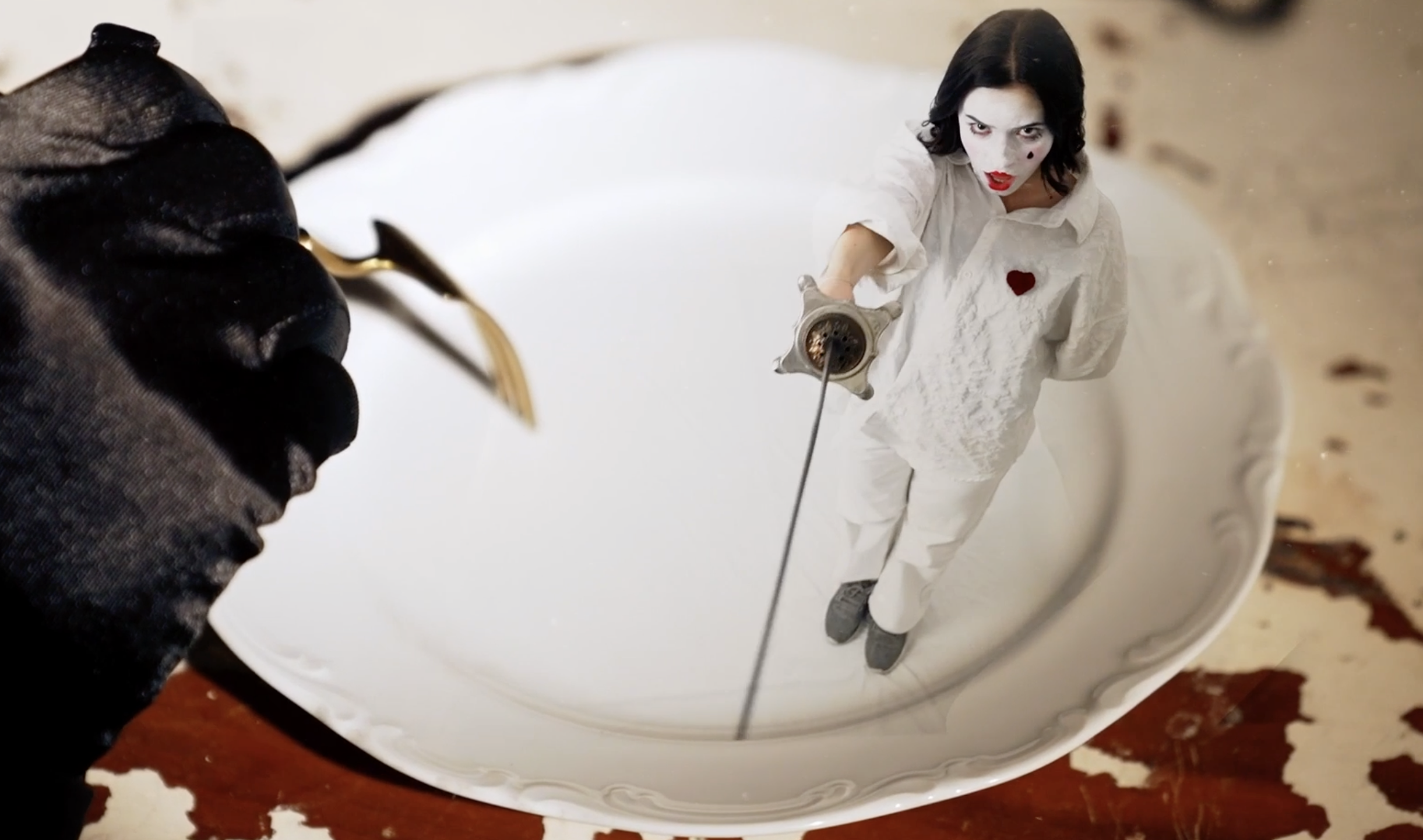 Снимок экрана 2025-11-19 в 23.47.56.png