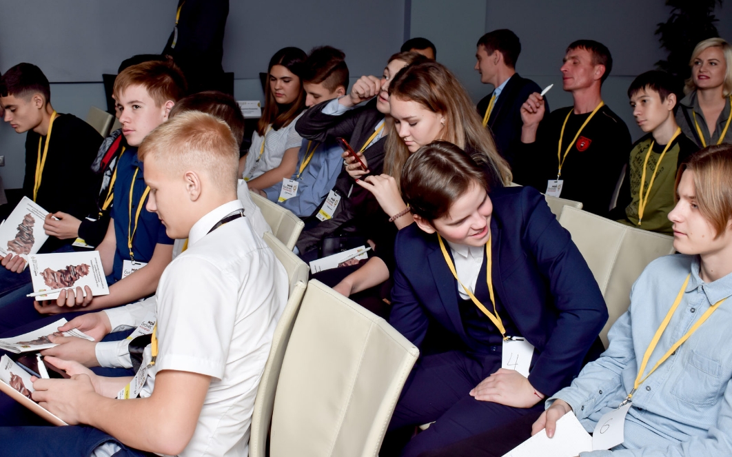 Снимок экрана_2-2-2026_20452_junior42.tilda.ws.jpeg