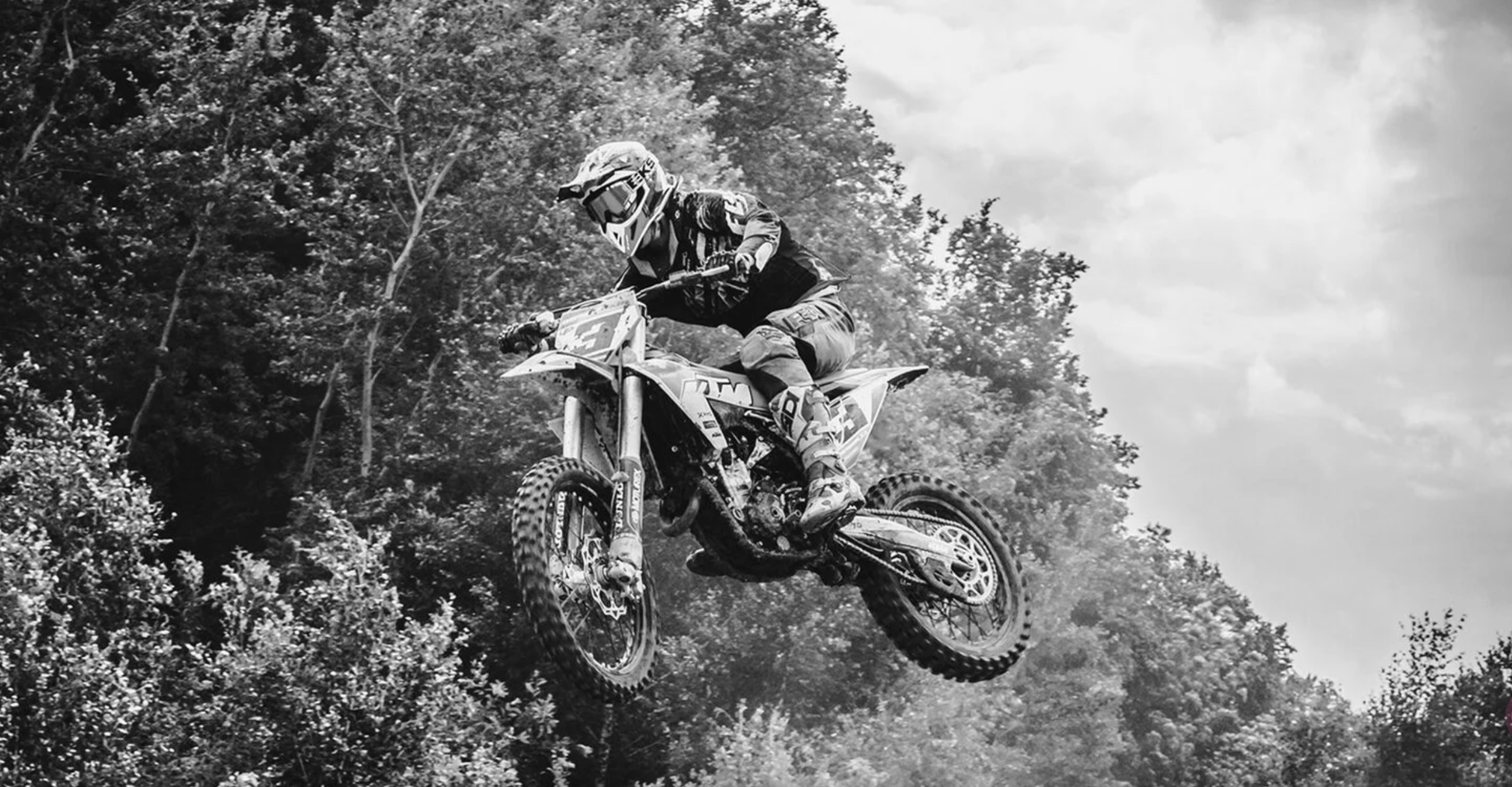 Сайт на Tilda для профессиональной школы мотокросса