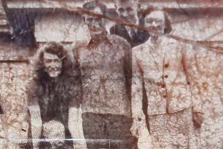 Глубокая реставрация групповой фотографии — восстановление лиц, деталей и естественная колоризация